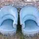Paire de fauteuils crapaud en velours bleue