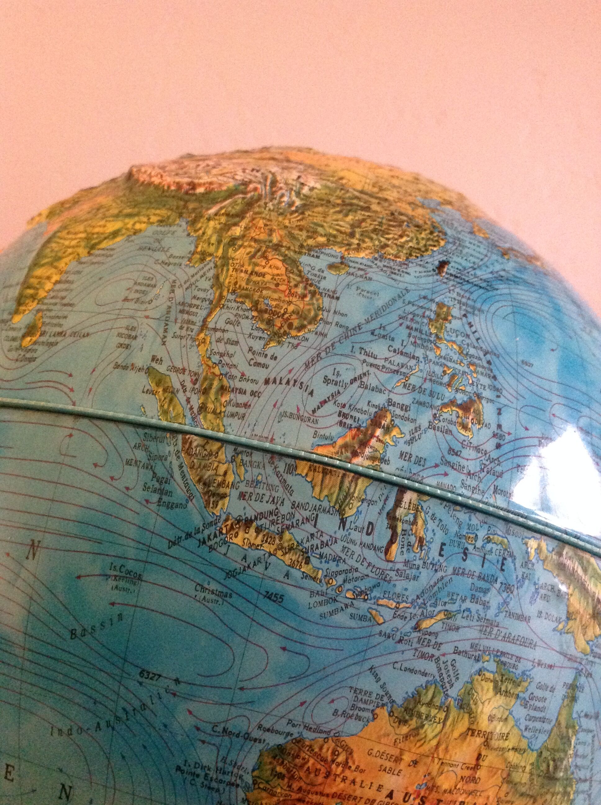 Globe in bright relief Rico Italy vintage 60s-70s