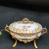 Chinese Art Vase and Box in Porcelain and Bronze 20th century