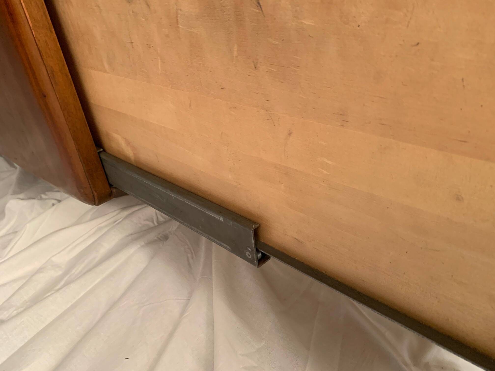 Desk designed by Gunnar Ericsson, Atvidaberg, Facit AB Buromöbel Zurich, Sweden, 1950s