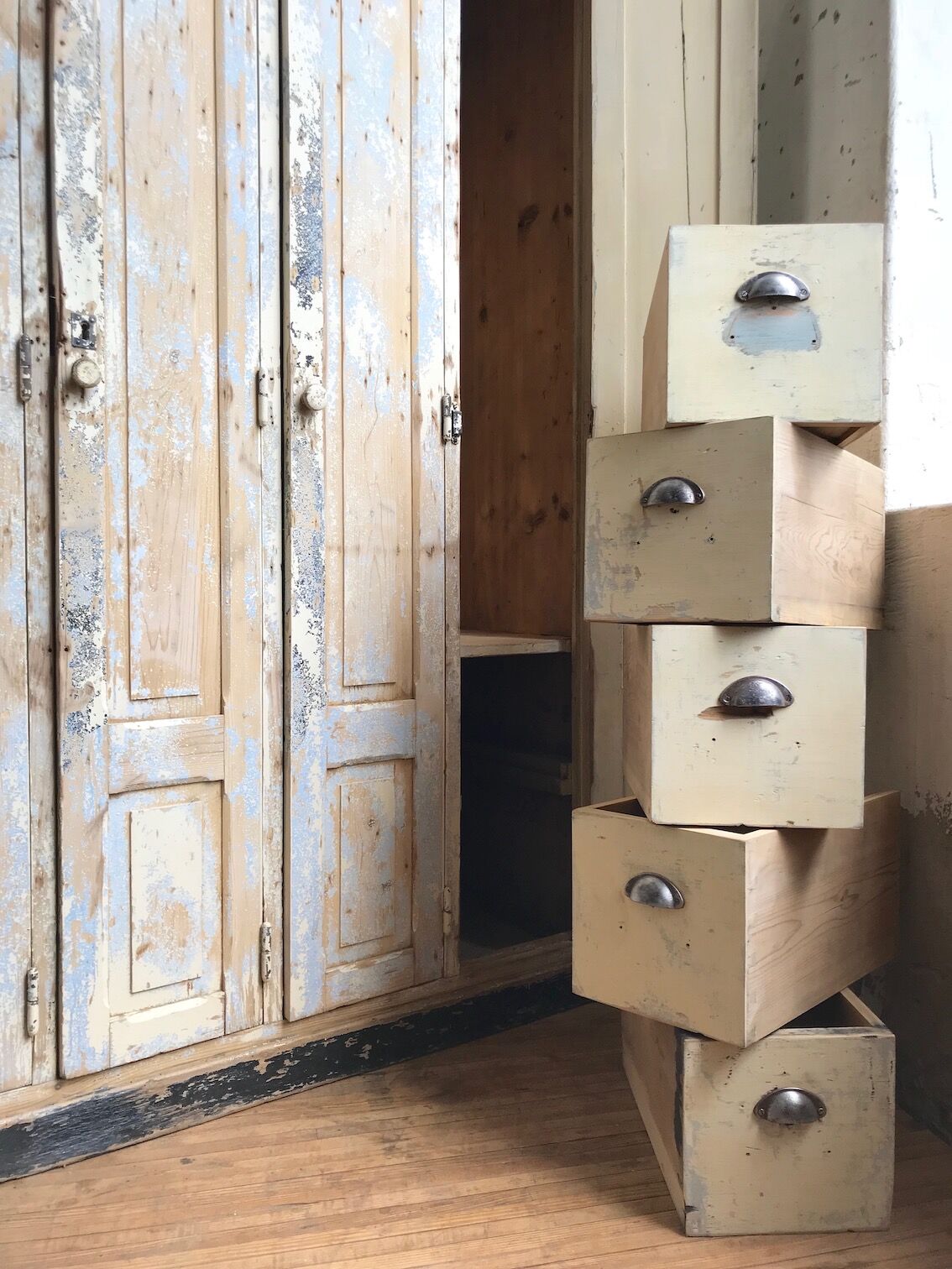 Wooden workshop vestiary