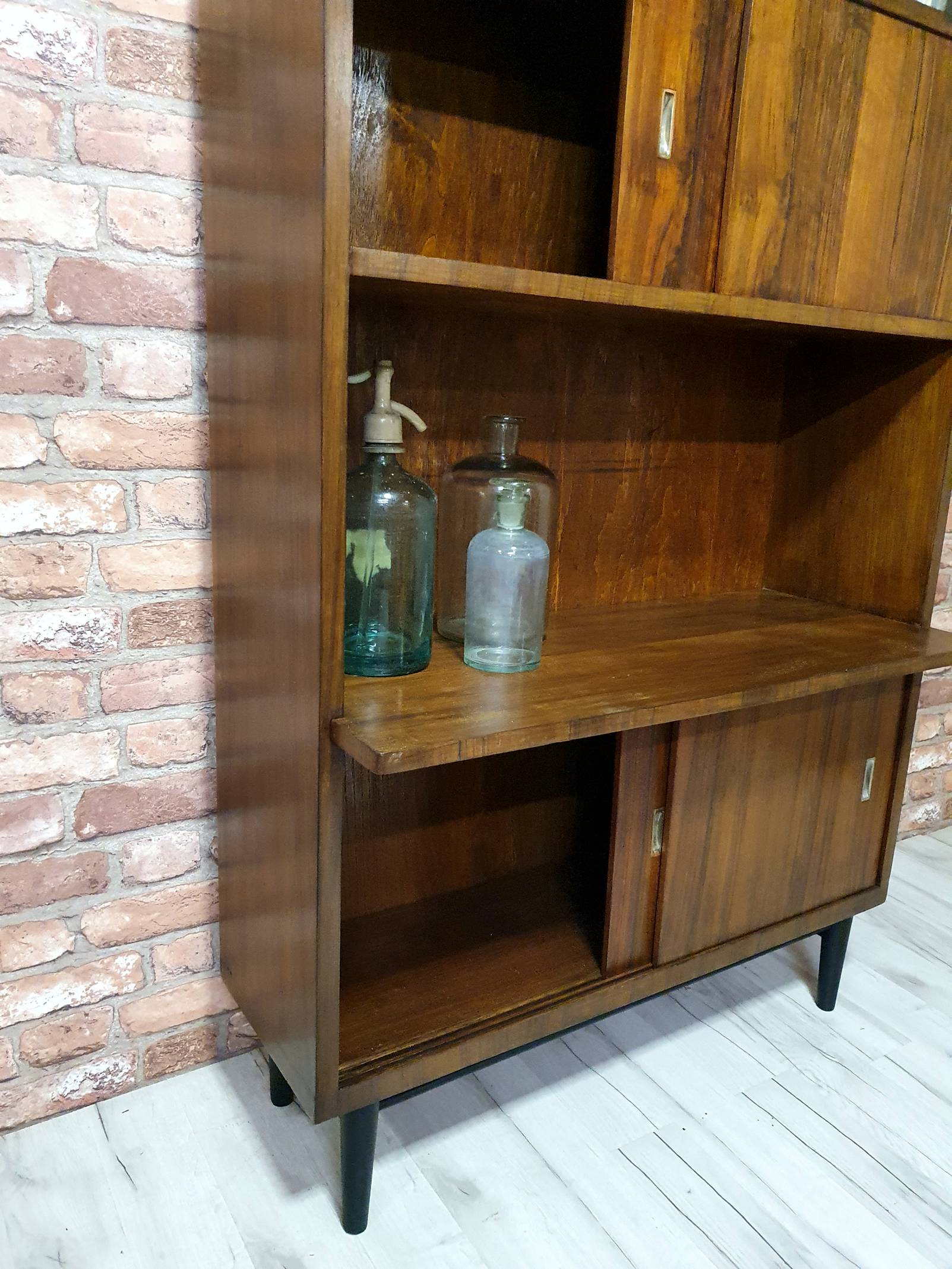 Bibliothèque rénovée vitrine années 1960 rétro vintage, Polska