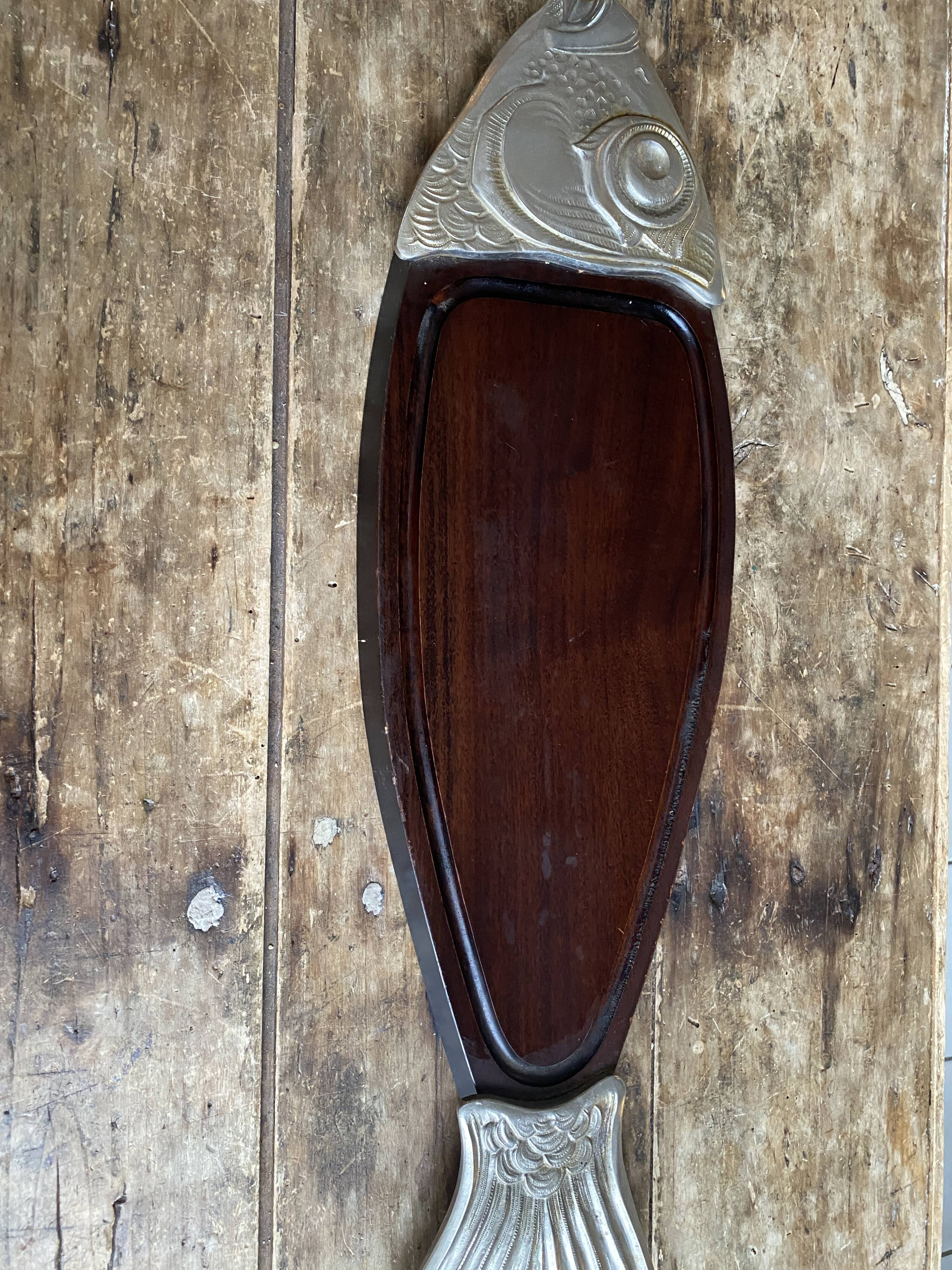 Large Vintage Chic Fish Platter – Wood & Metal
