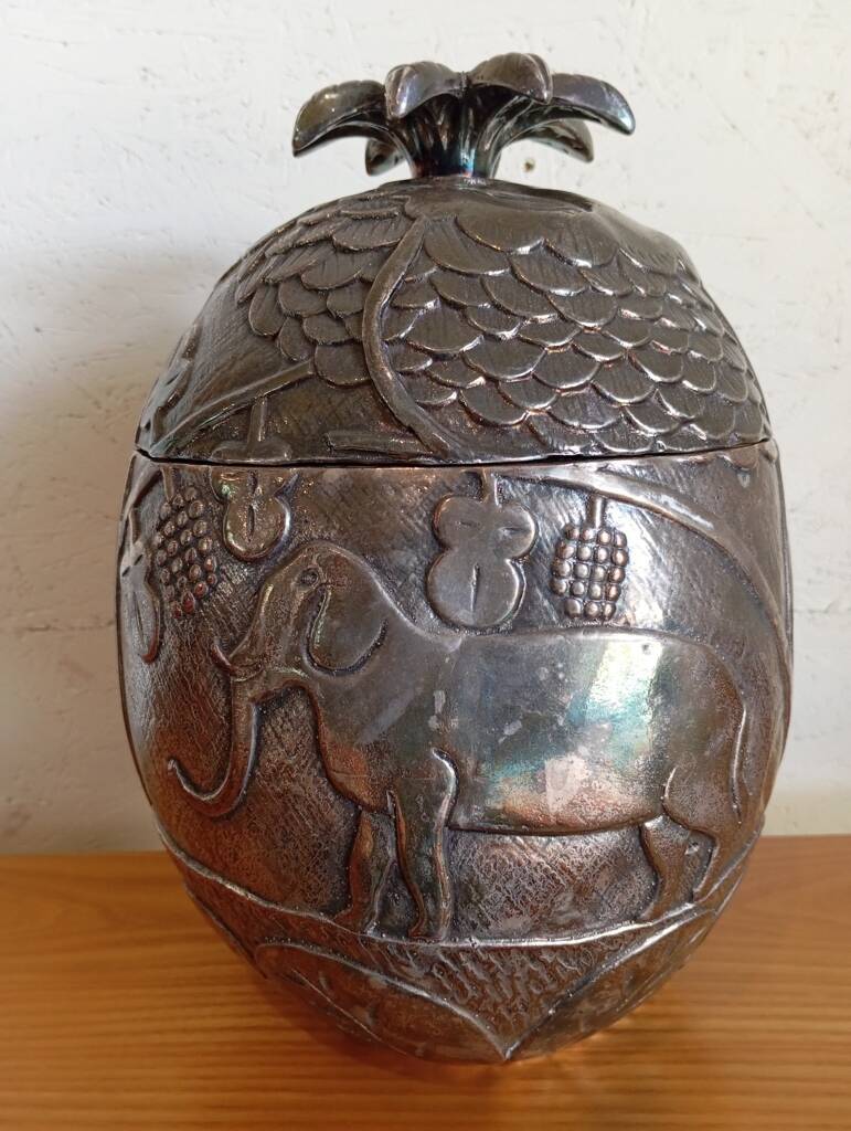 Large silver pineapple ice cube tray