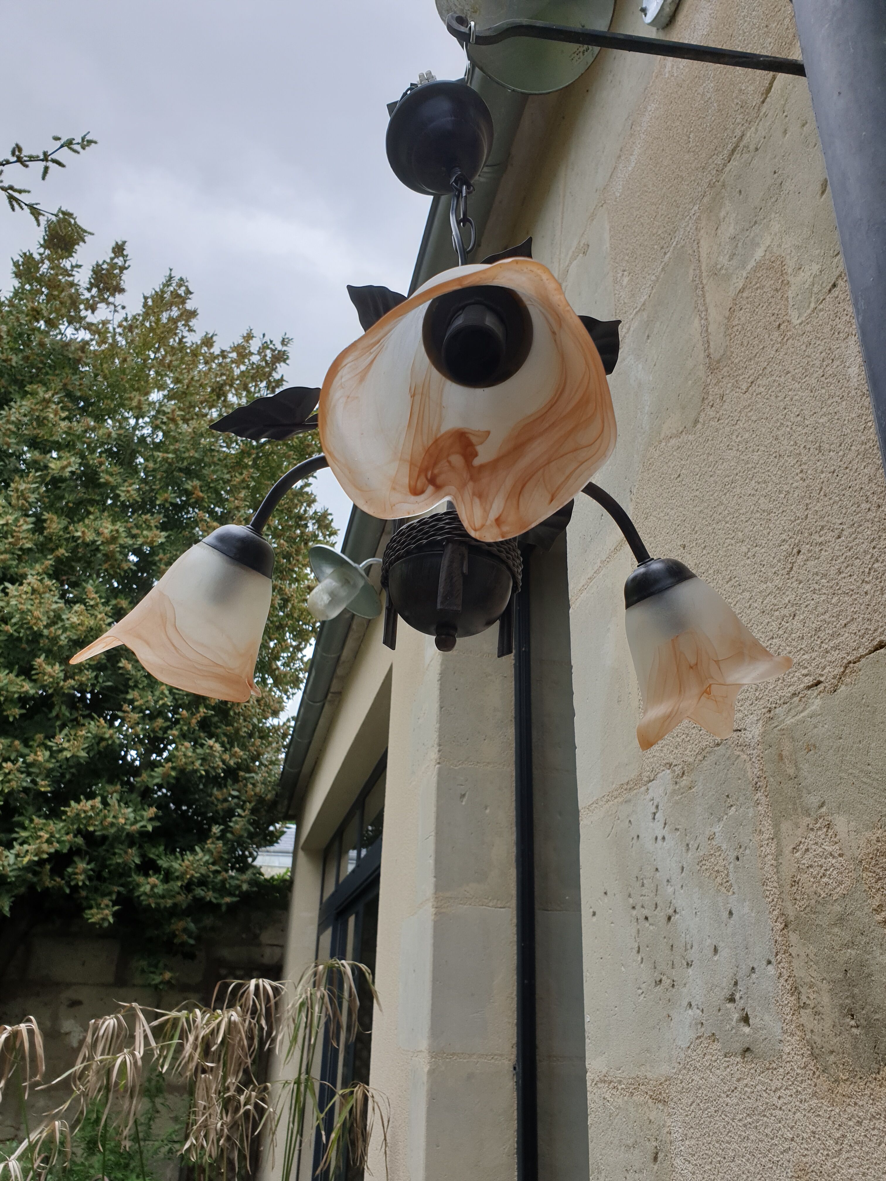 3-spoke glass paste chandelier
