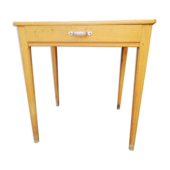 Small size farm table