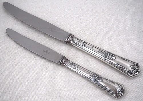 Sfam Sans Gêne, Empire, 24 knives: 12 table knives + 12 dessert, cheese knives.