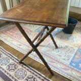 Folding table