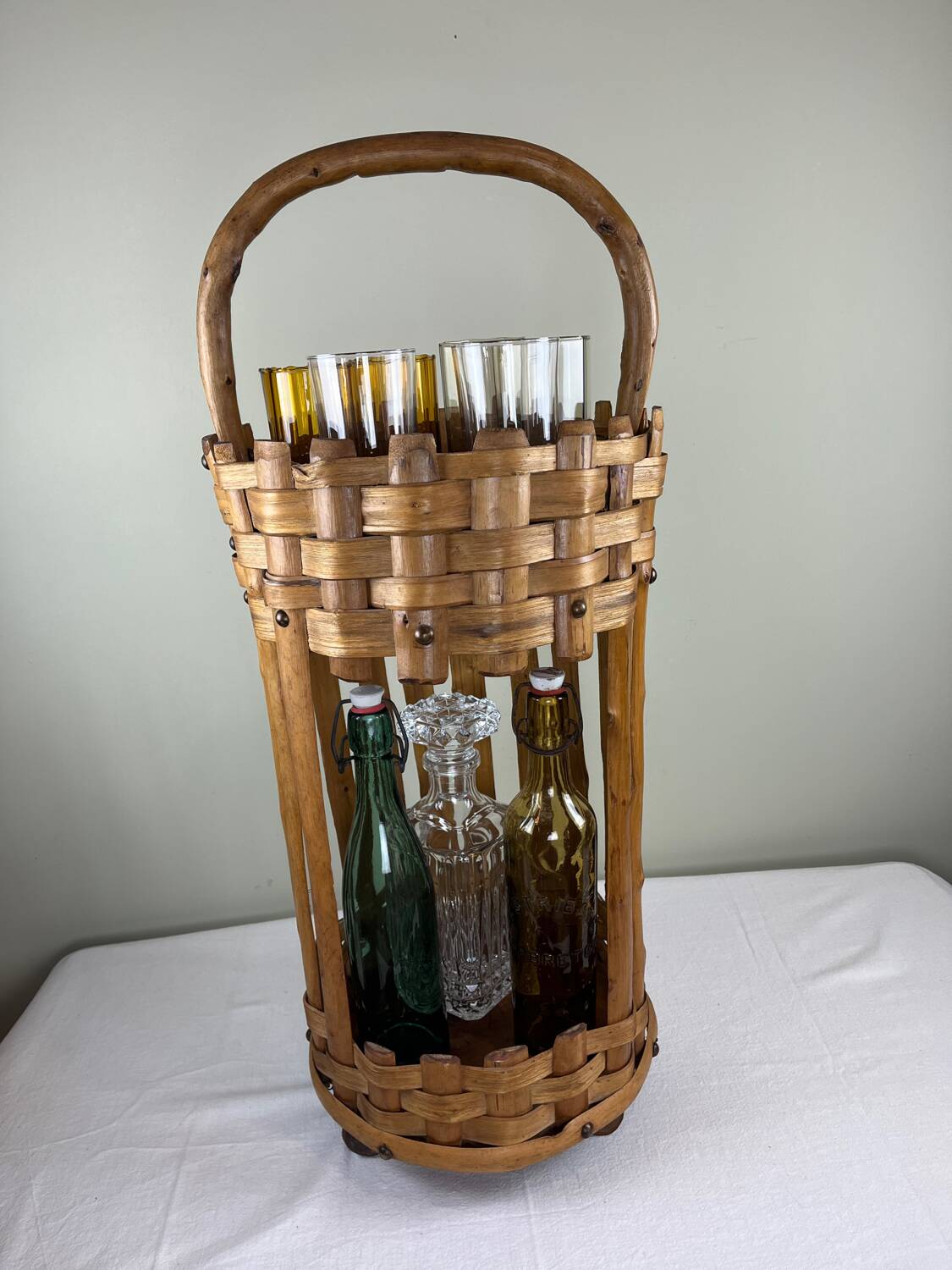 Vintage portable bar