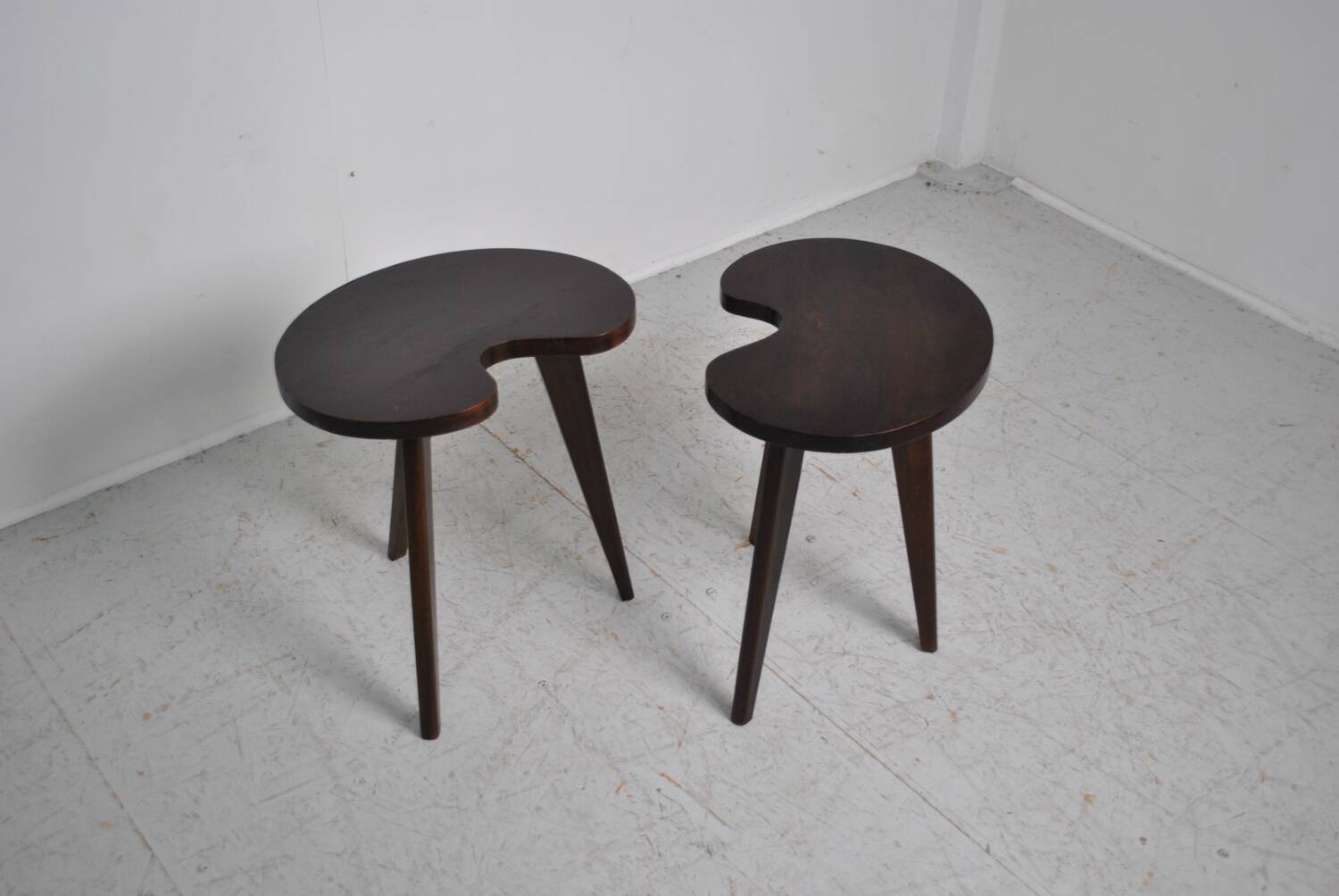 Paire de table tripode 1970