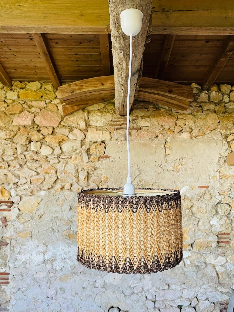 Vintage sisal / jonc de mer pendant light circa 1970's