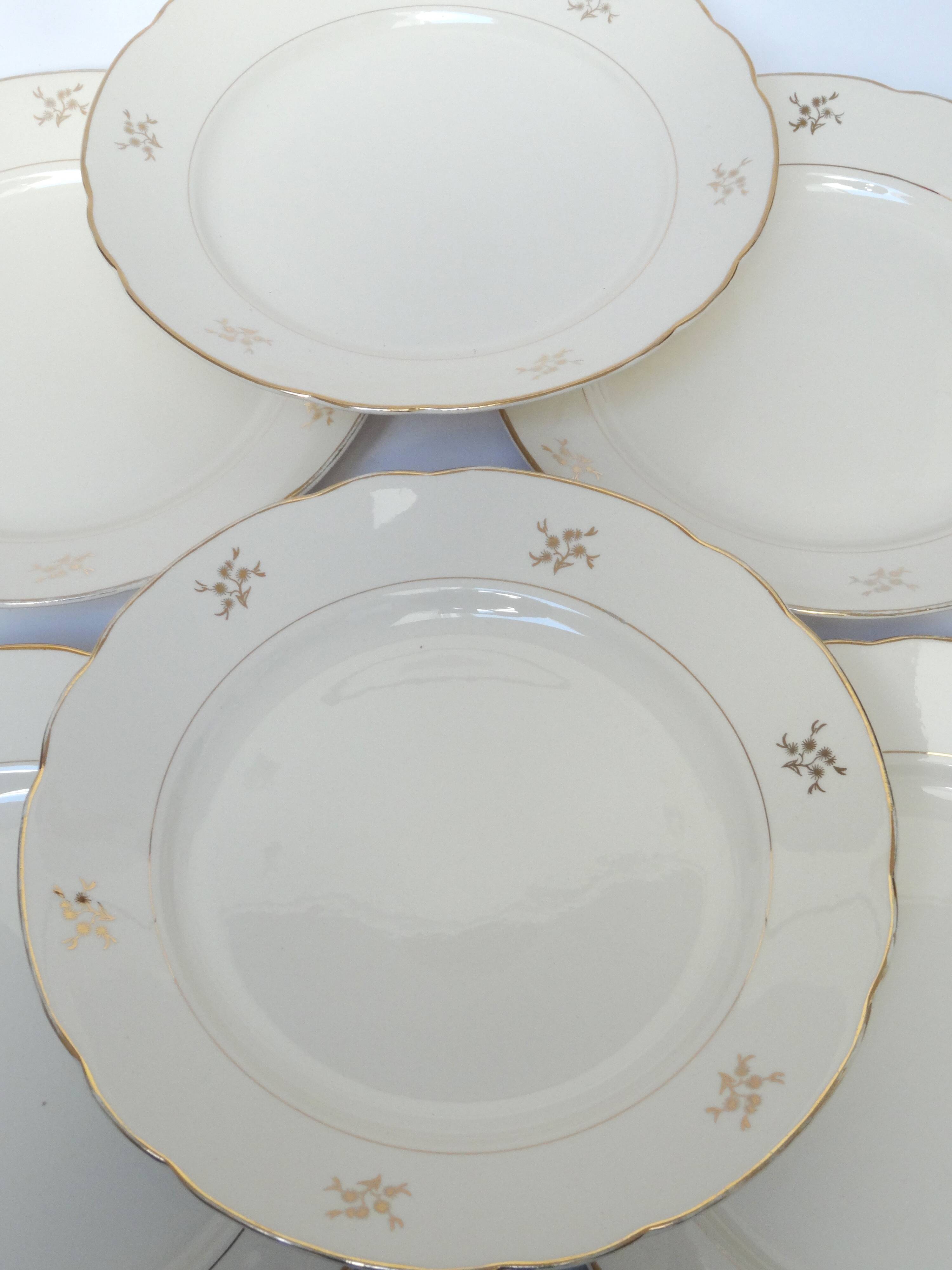 6 Villeroy & Boch flat plates