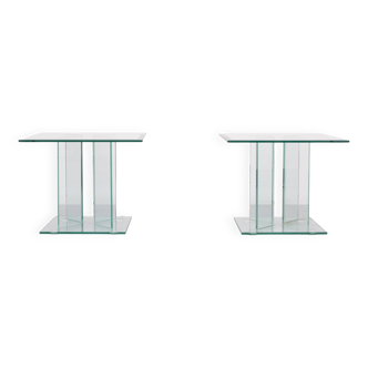 Paire de tables d'appoint ou de canapé en verre des années 1980