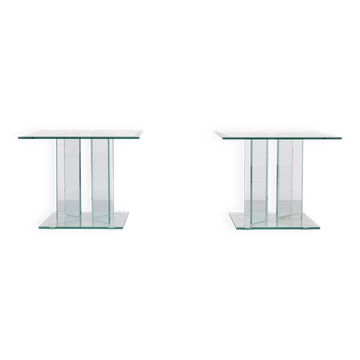 Paire de tables d'appoint ou de canapé en verre des années 1980