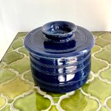 Water-bearing stoneware pot