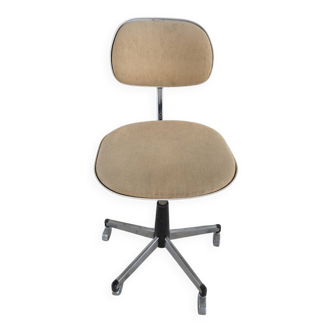 Stollgiroflex office chair in the space age design style.