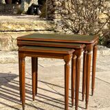 Tables gigognes