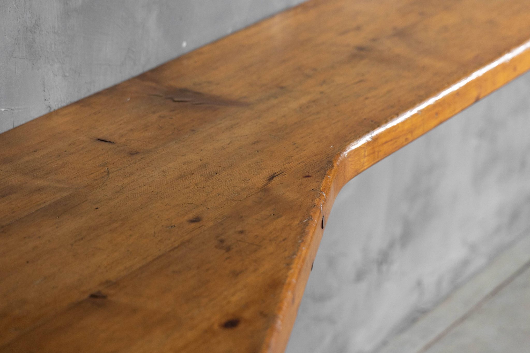 Table console par Charlotte Perriand, France, années 1950.