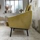 Paire de chauffeuses fauteuils vintage velours jaune