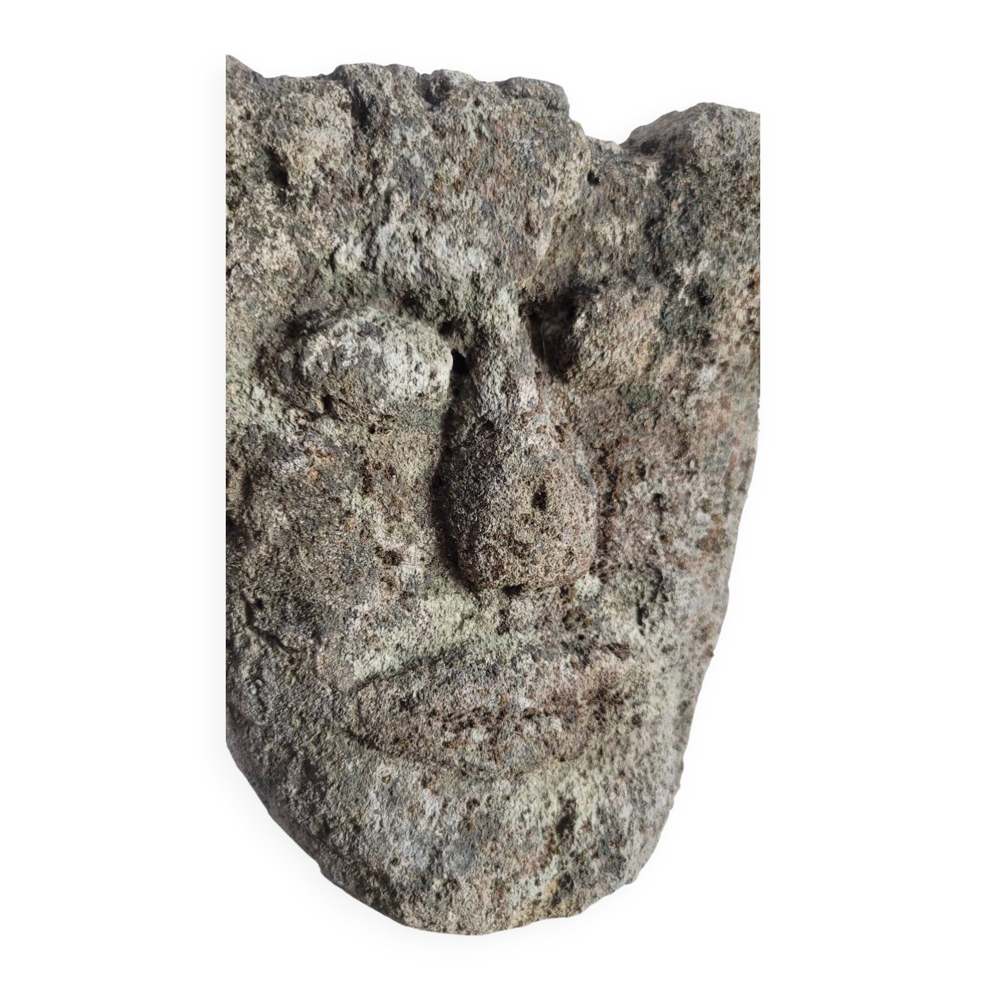 Ancienne sculpture en pierre