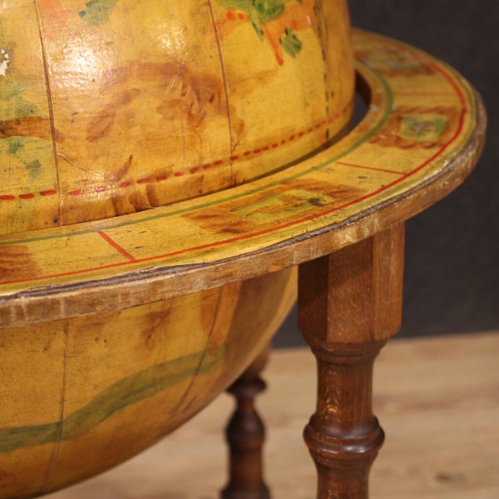 Great globe in wood from 70s