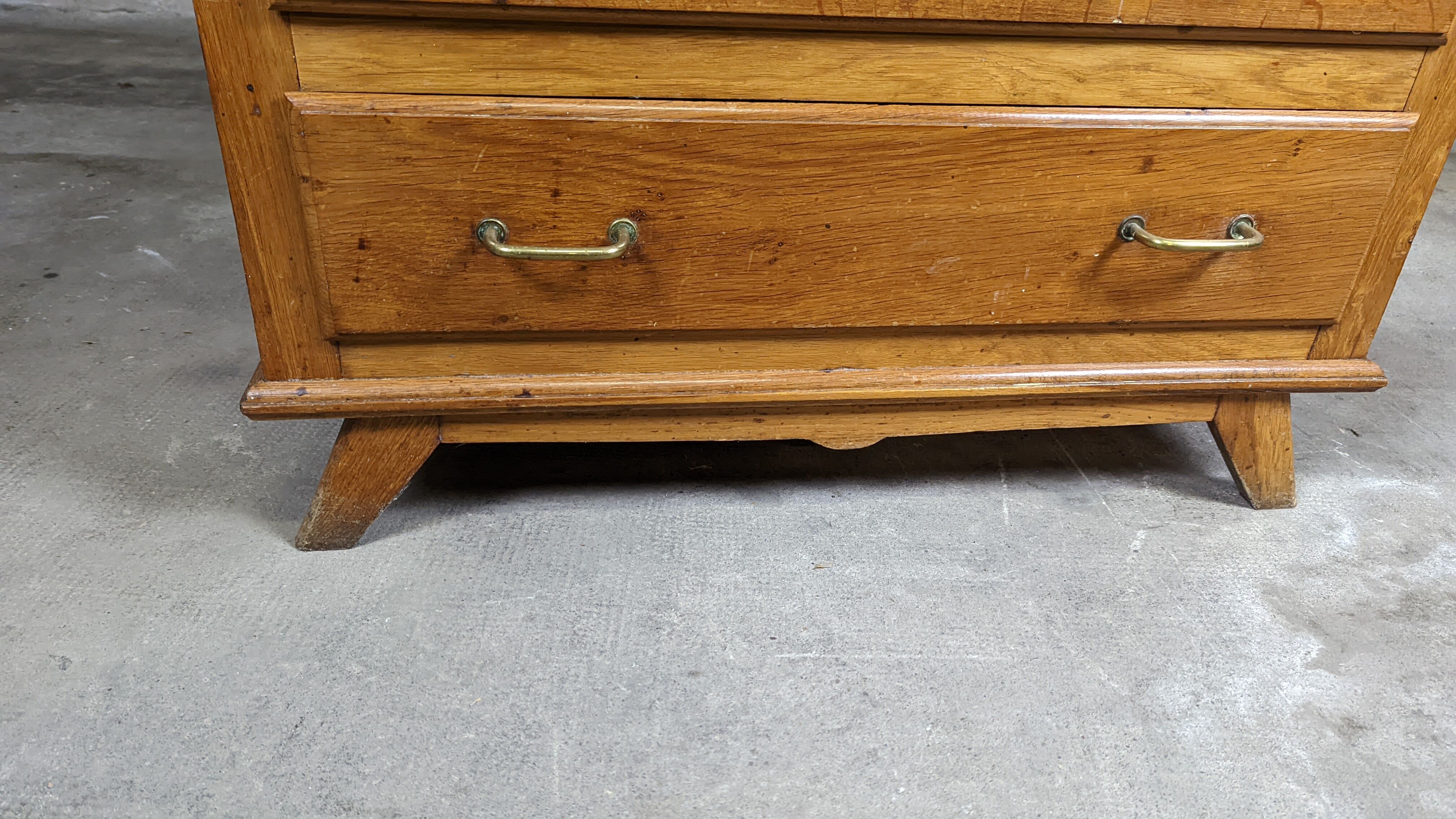 Commode pied compas scandinave