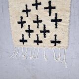 Handmade traditional wool rug, size 145 x 255 cm