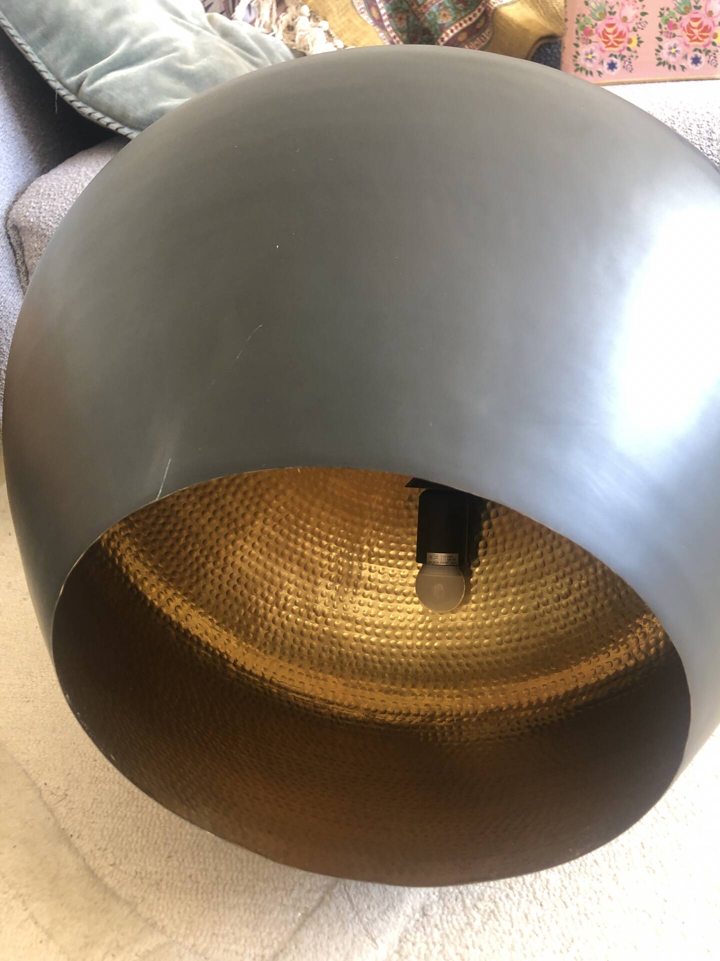 Suspension Beat light stout noir design Tom Dixon in excellent condition.