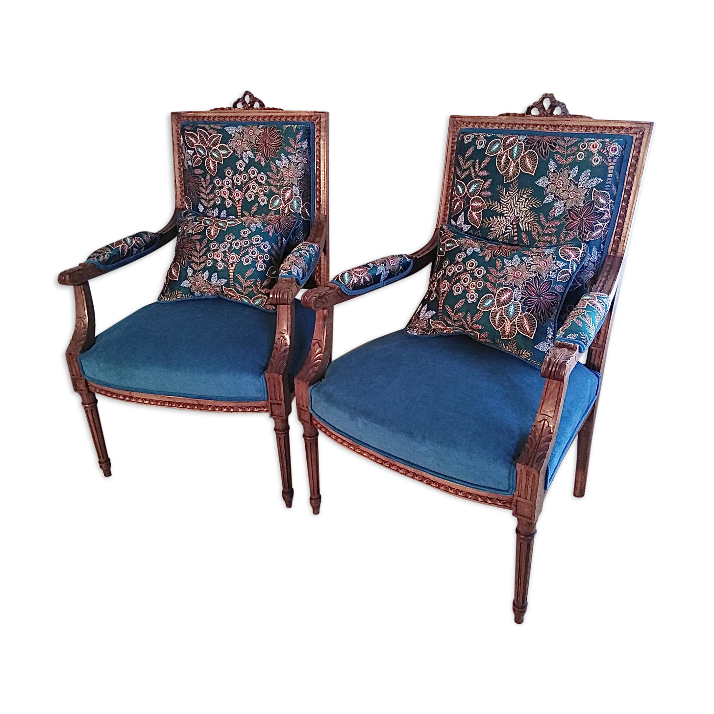 Fully restored chairs Louis XVI style
