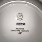 Royal Copenhagen porcelain Christmas plate 1986