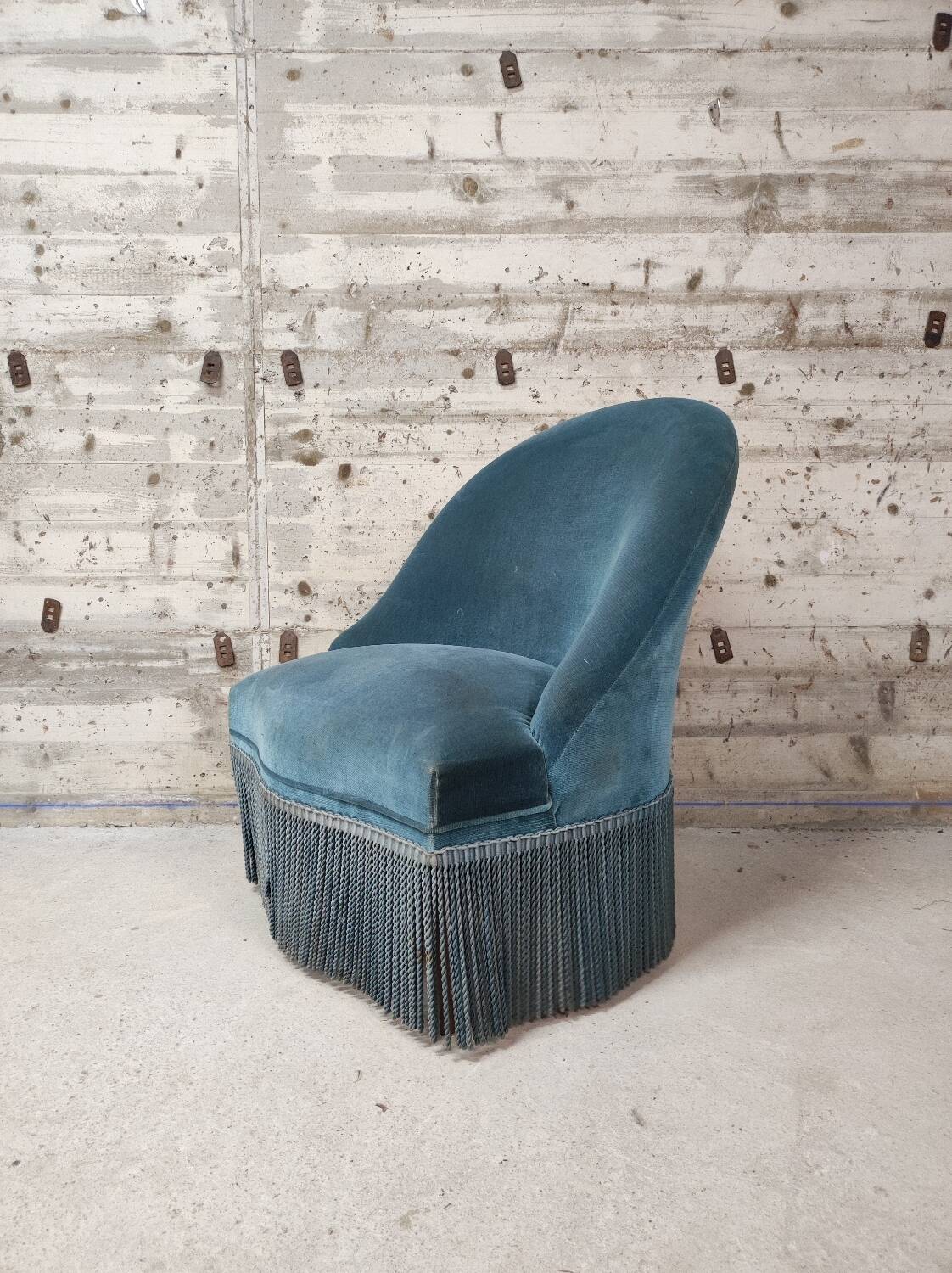 Blue toad armchair