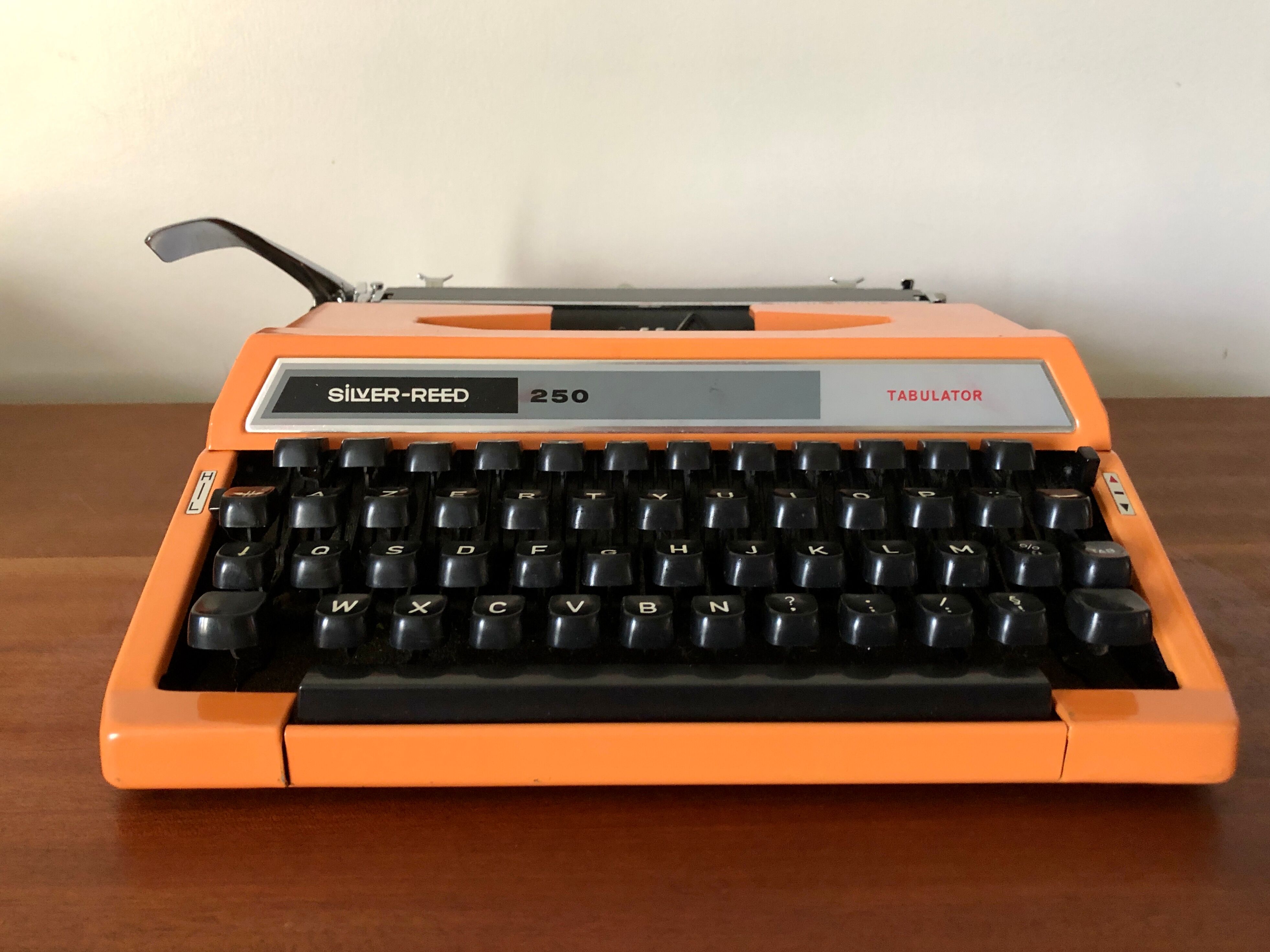 Machine à écrire orange Silver Reed 250 Tabulator Seiko Japan