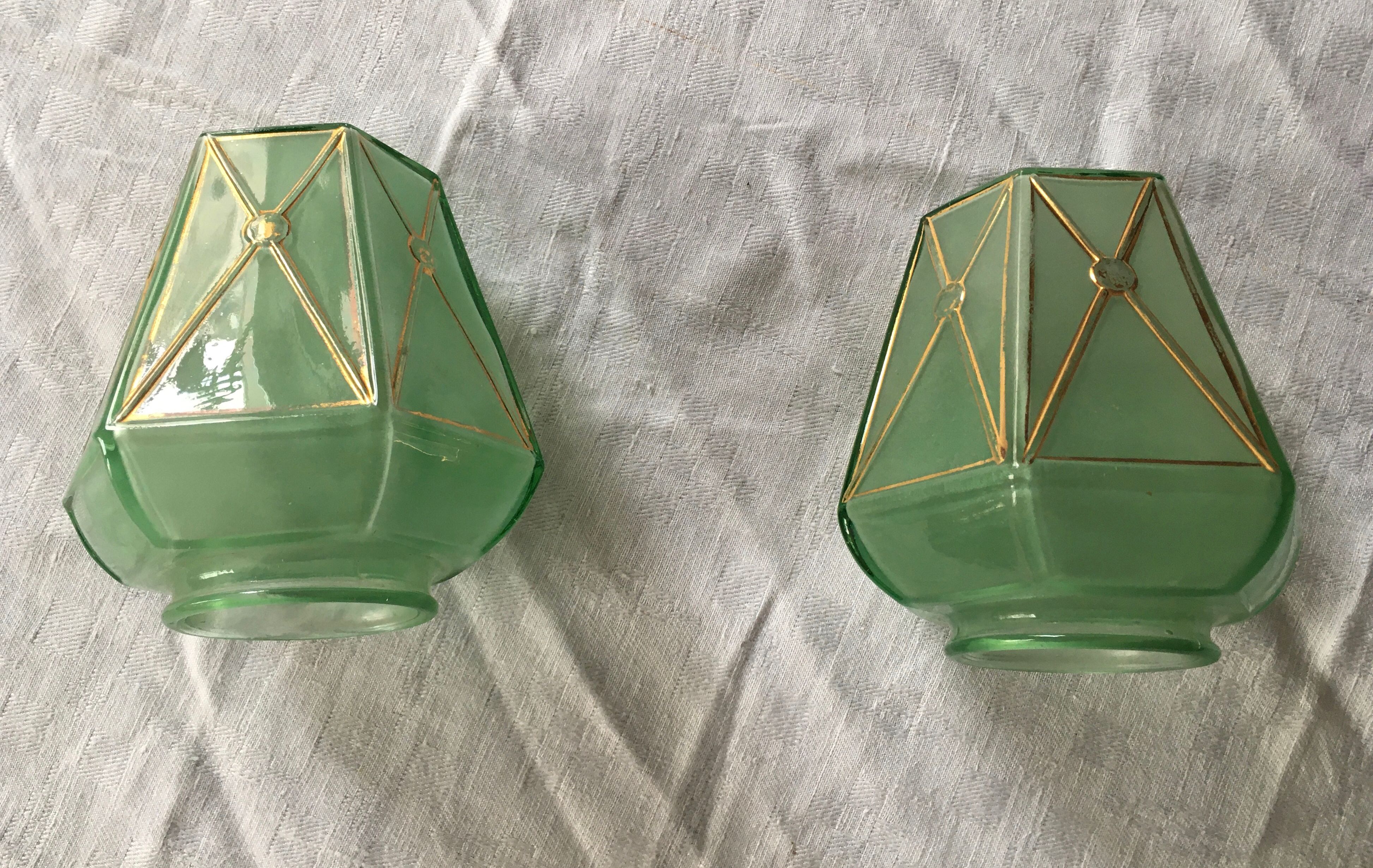 2 glasses of old lamp