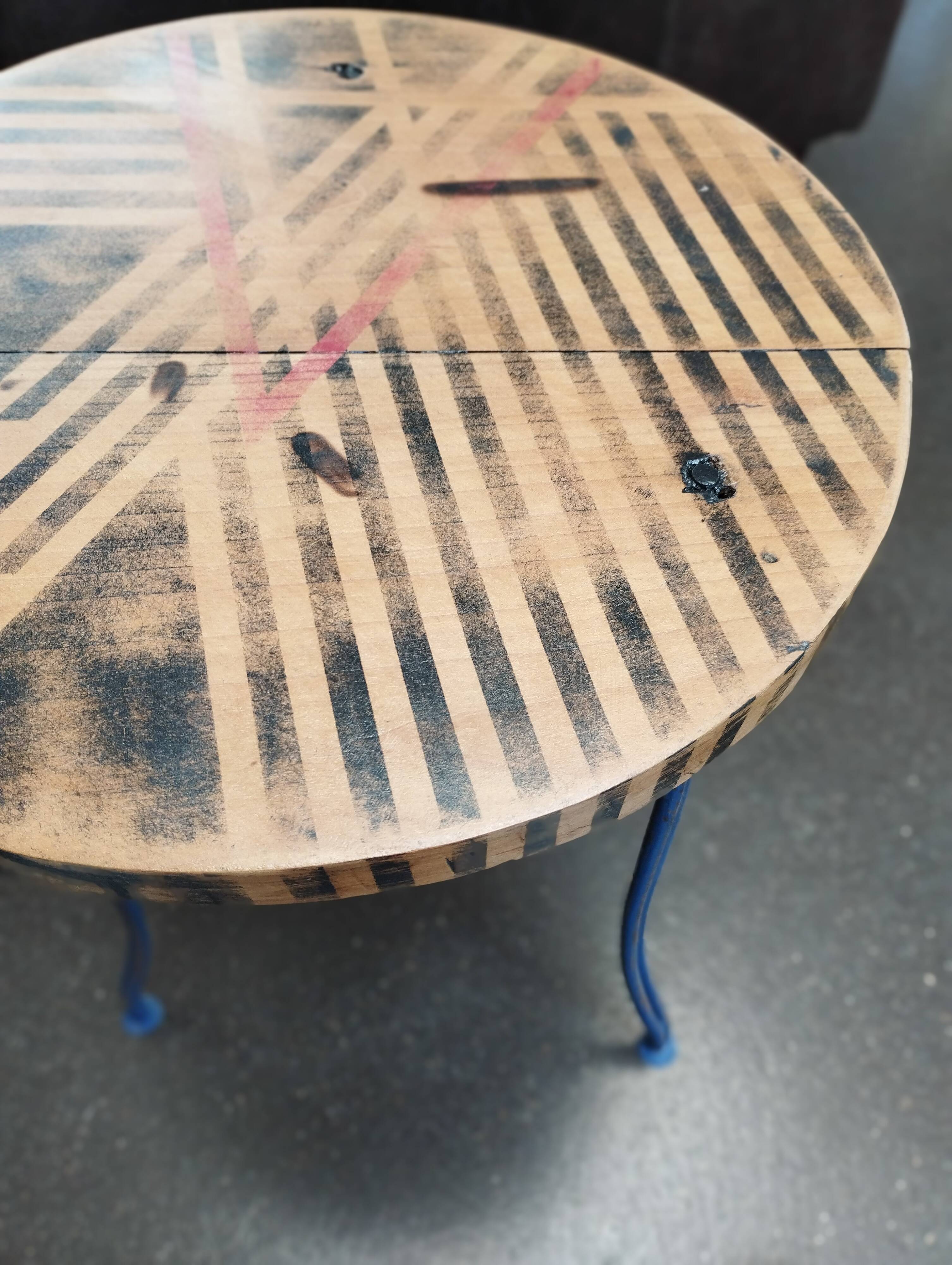 Industrial pedestal table