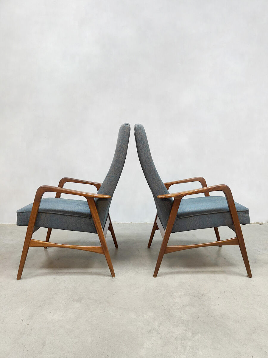 Vintage design armchairs 'Charming blue duo'