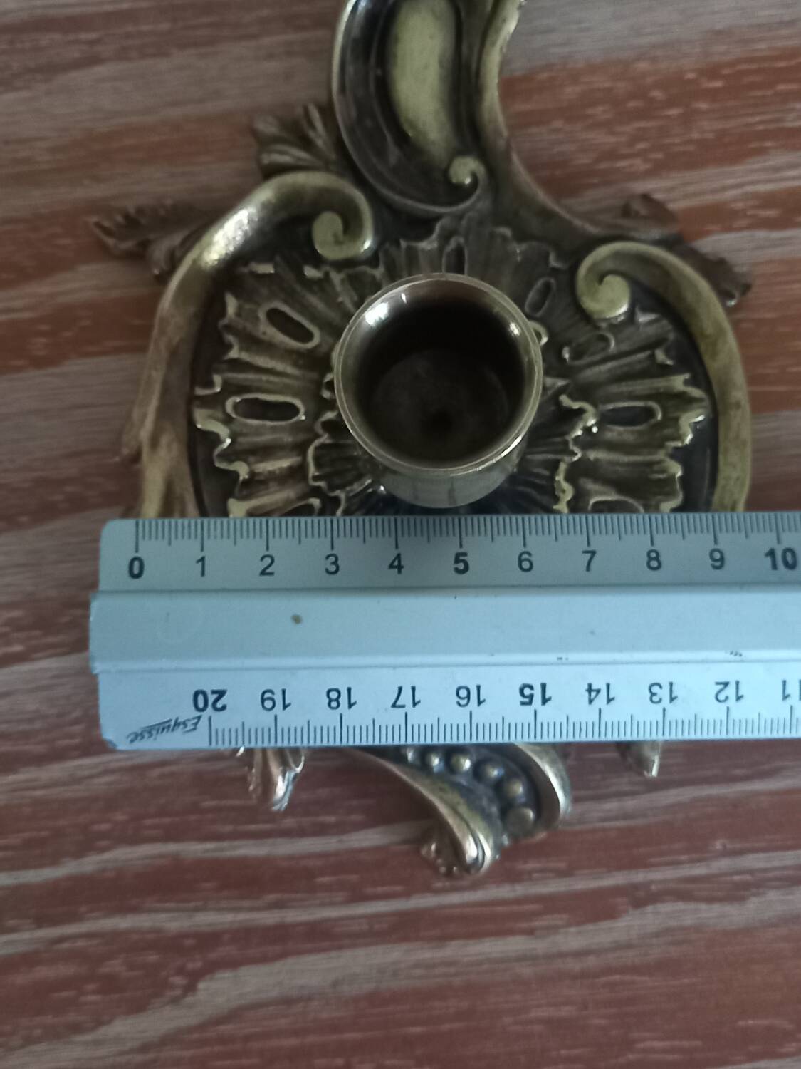 Rat tail candlestick
