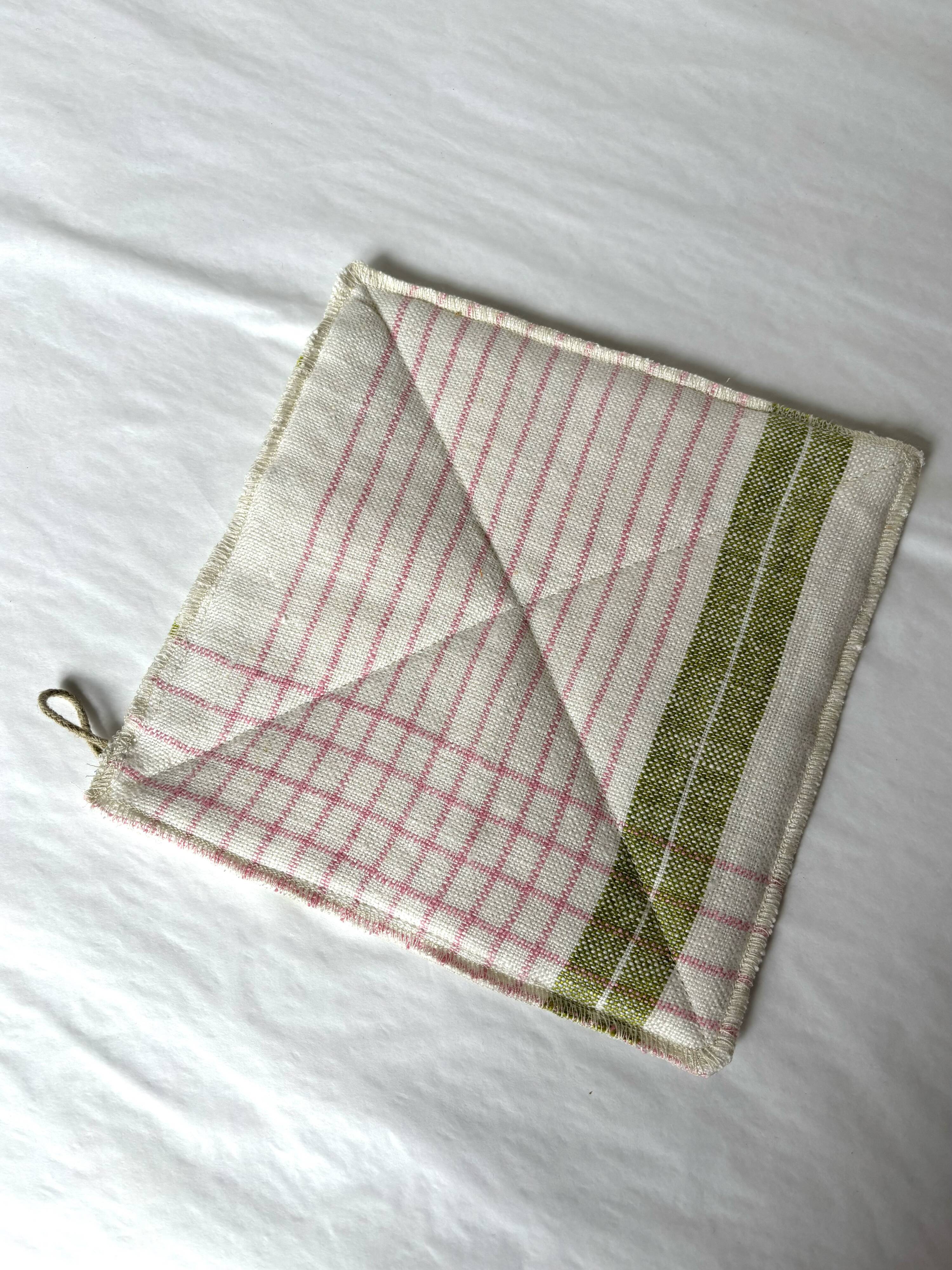 Pot holder, pink vintage fabric