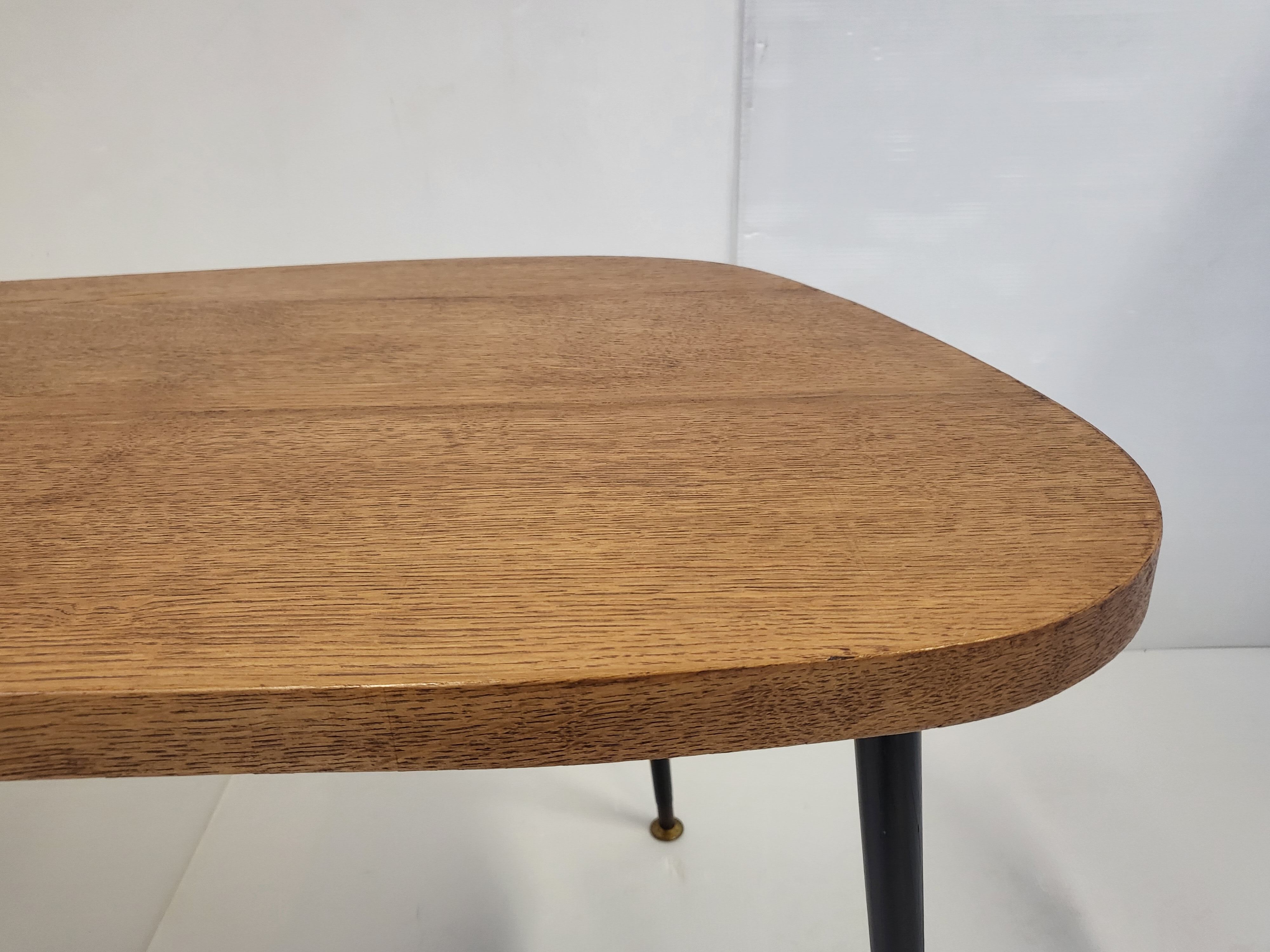 Vintage coffee table 1950 tripod