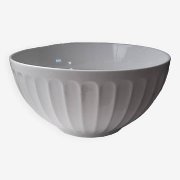 Bowl-shaped salad bowl