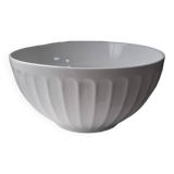 Bowl-shaped salad bowl