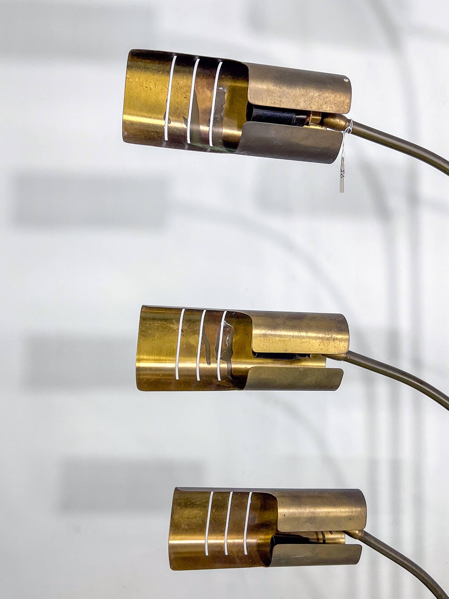 Goffredo Reggiani attributed. Floor lamp in brass and travertine. Italy 196