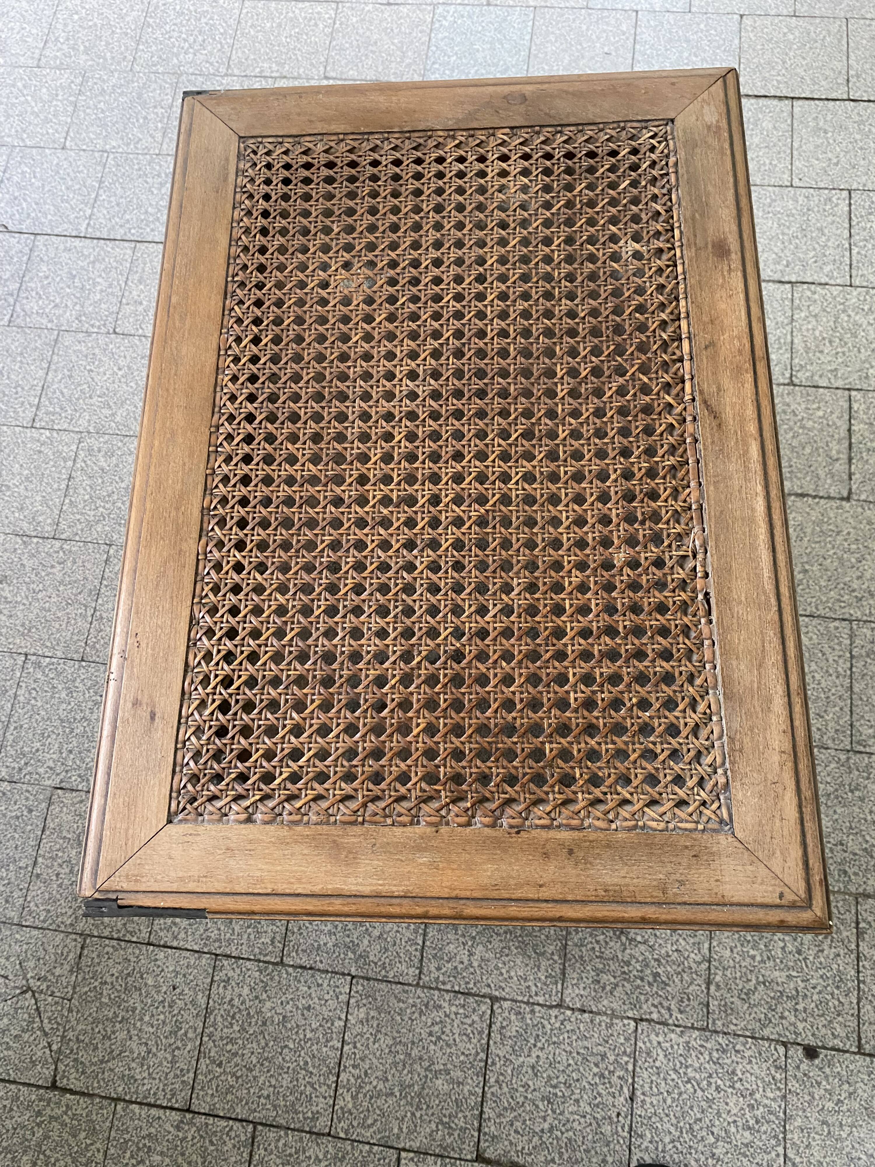 Wooden coffee table and canage