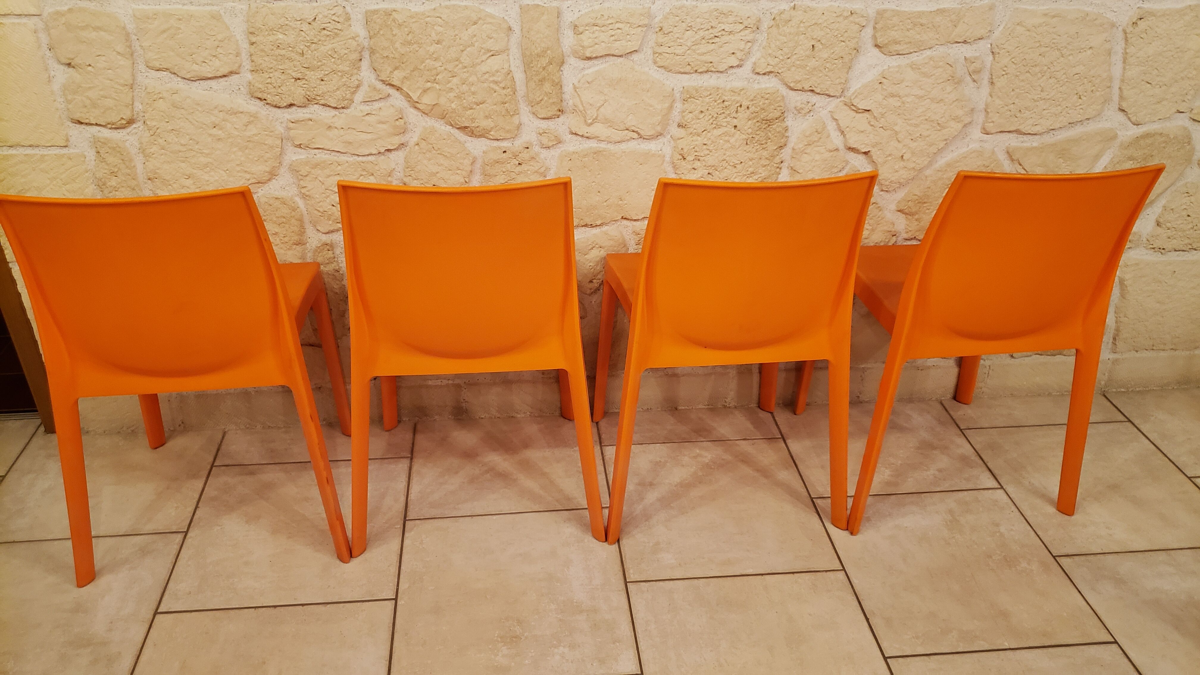 Suite 4 chaises vintage orange