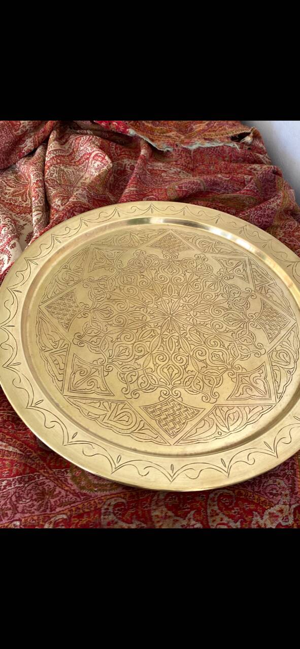 XXL chiseled brass tray