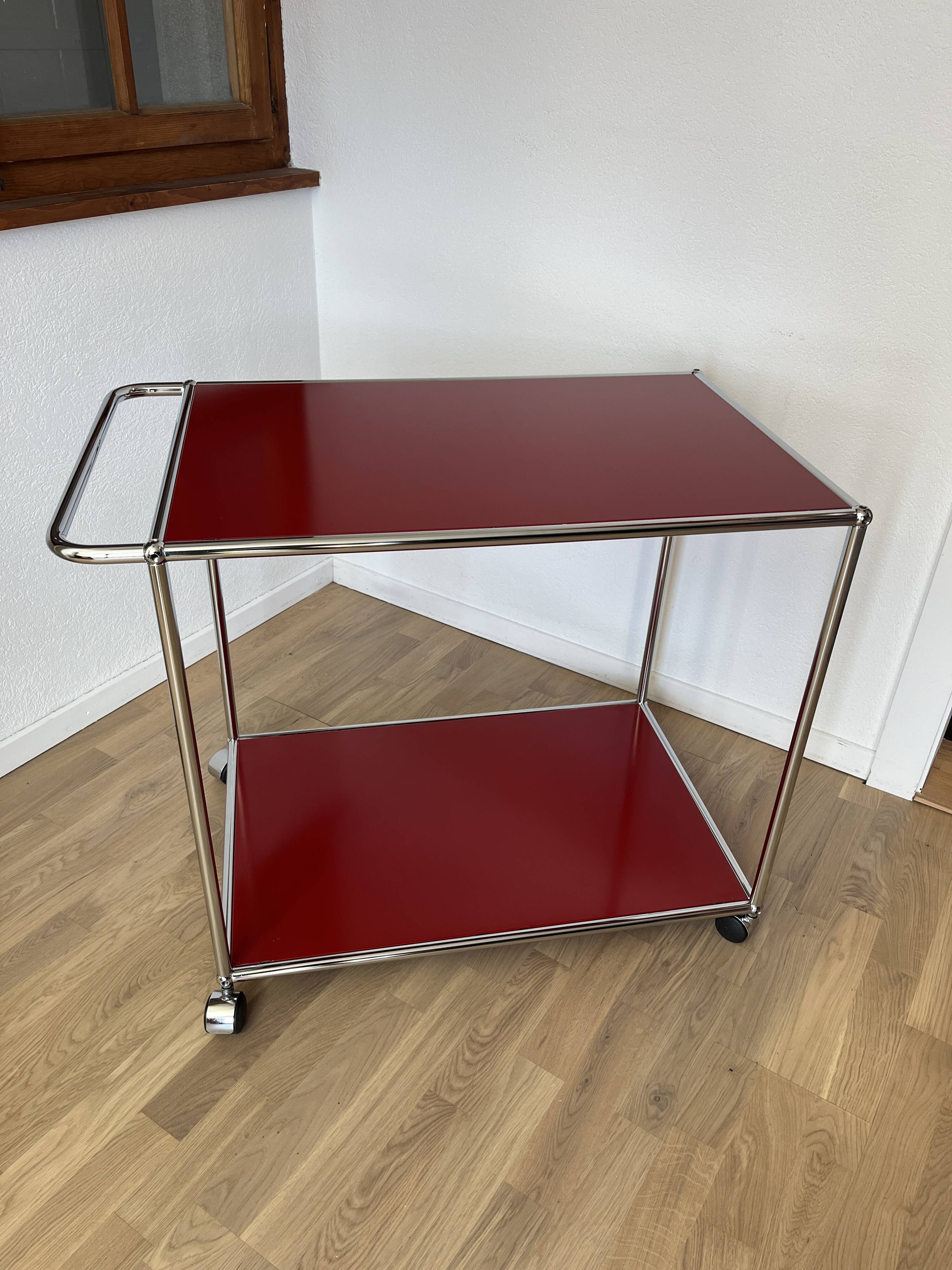 USM Haller Serving Trolley in Ruby Red