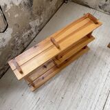Trio d'étagères constructivistes en pin style Regain