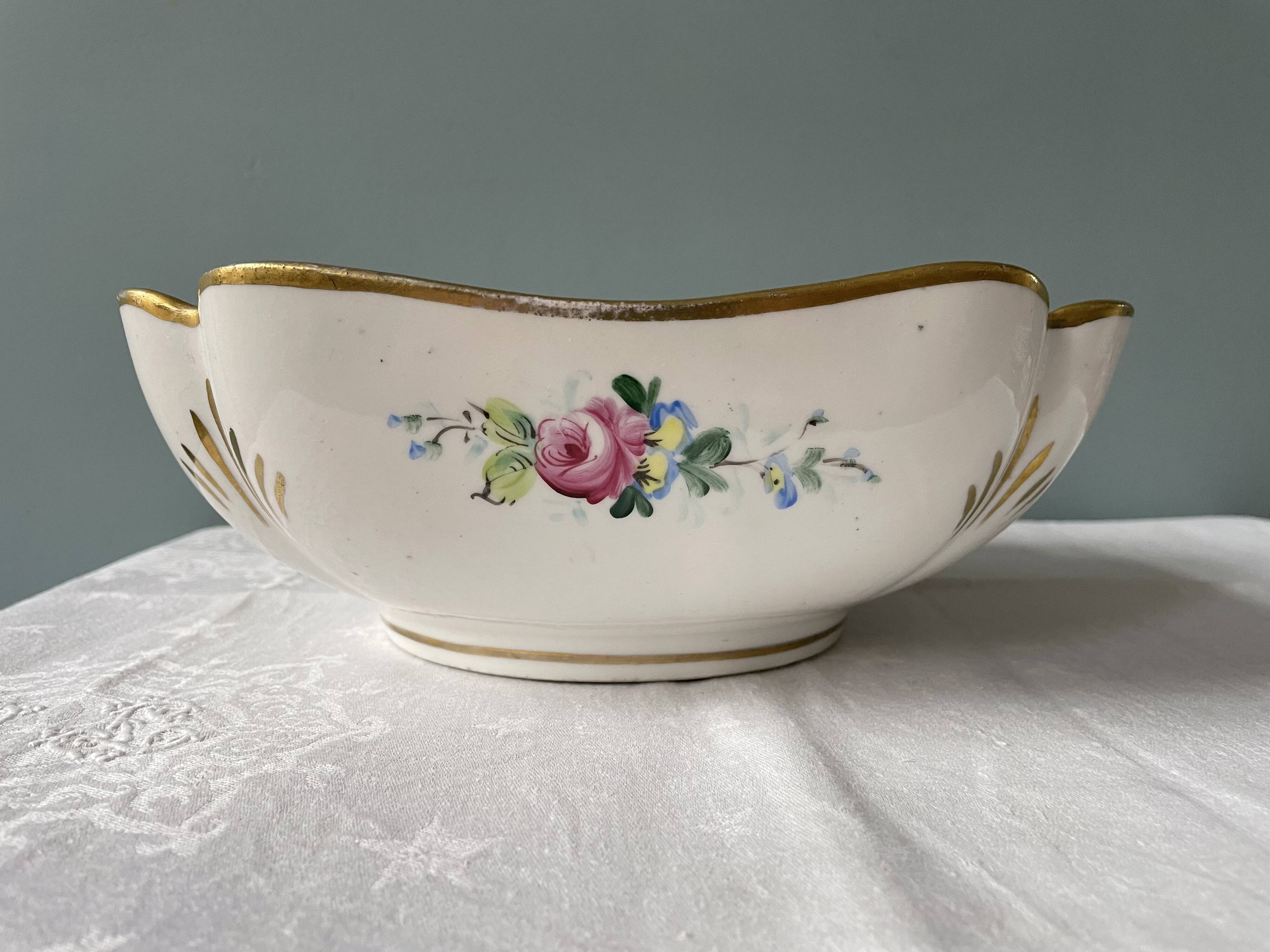 Porcelain salad bowl of Sèvres XIXth