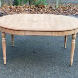 Renovated Louis Philippe round extendable dining table from the 19th century, 210cm.