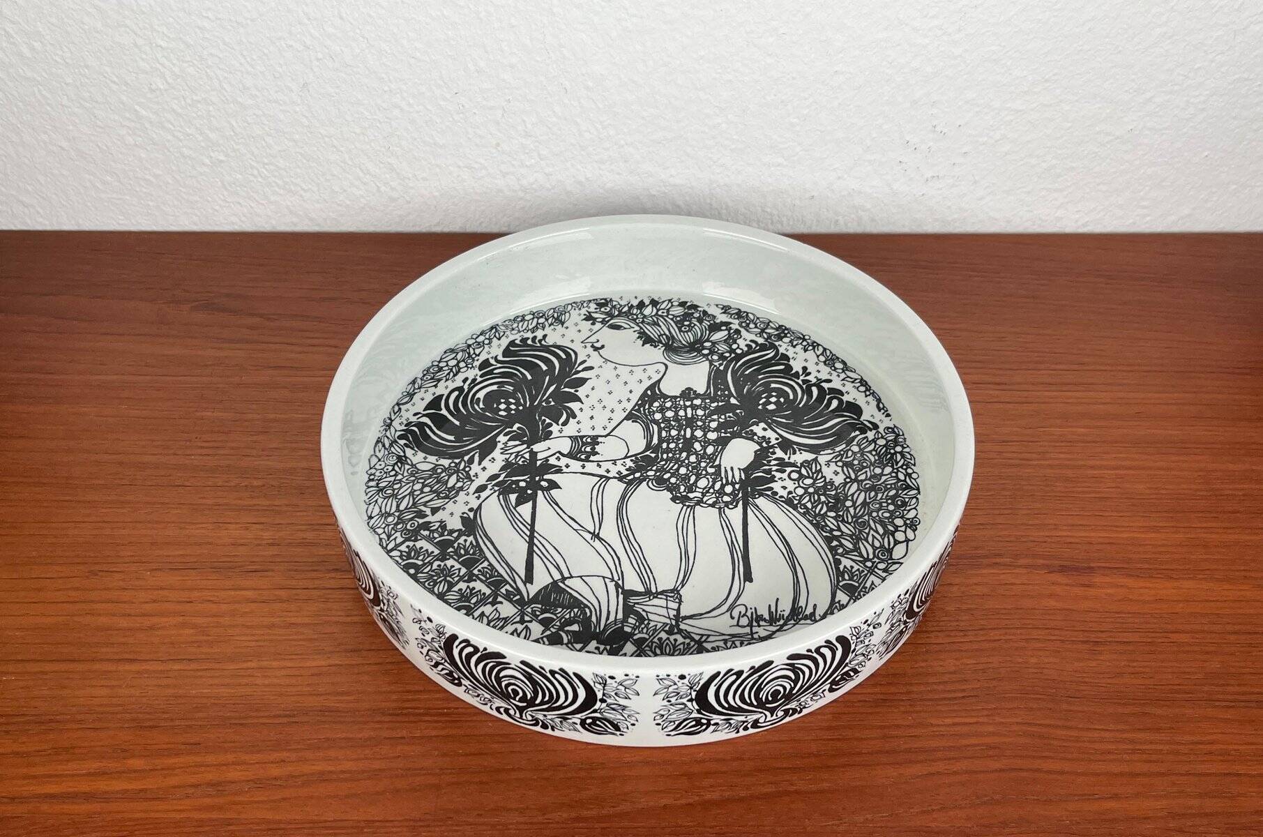 Danish Flora bowl mid-century by Bjørn Wiinblad for Nymolle, Denmark, 1960s.