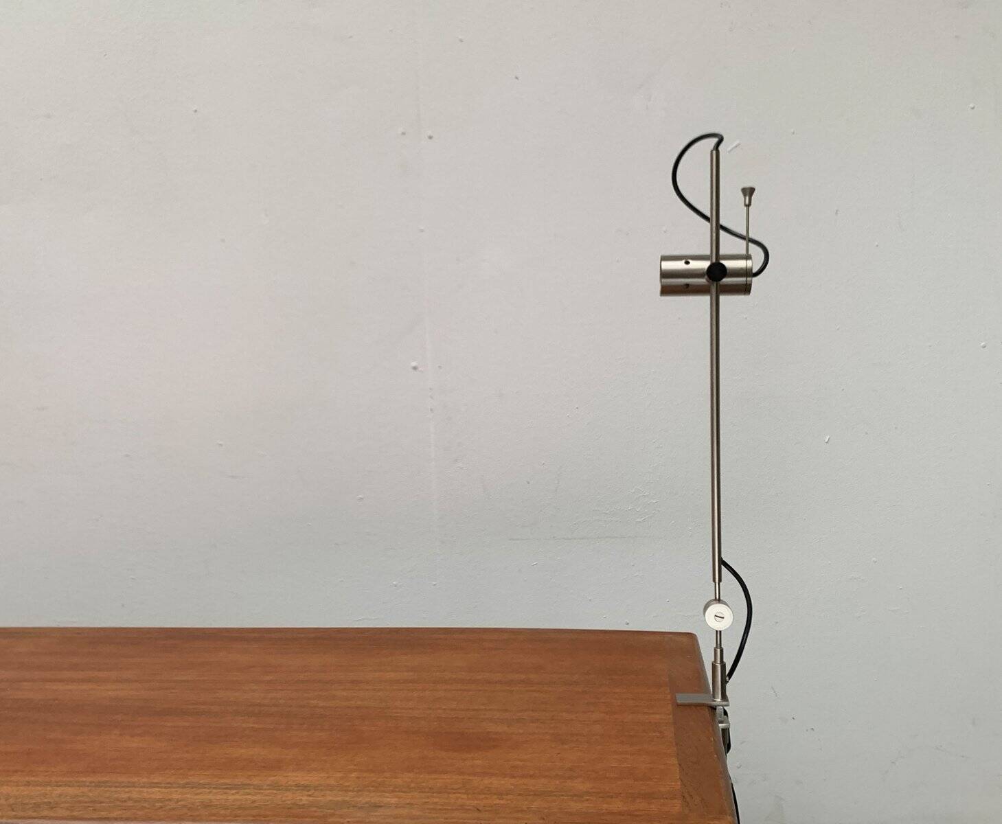 Italian table clamp lamp Model 255 by Tito Agnoli for Oluce, 1950s